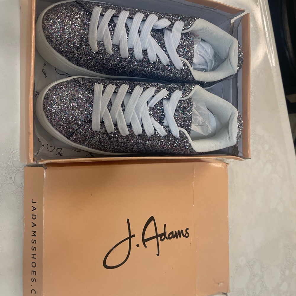 J Adams Women’s Glitter Low-Top Sneakers. Color: Multi Color: Size 10 ( Medium)